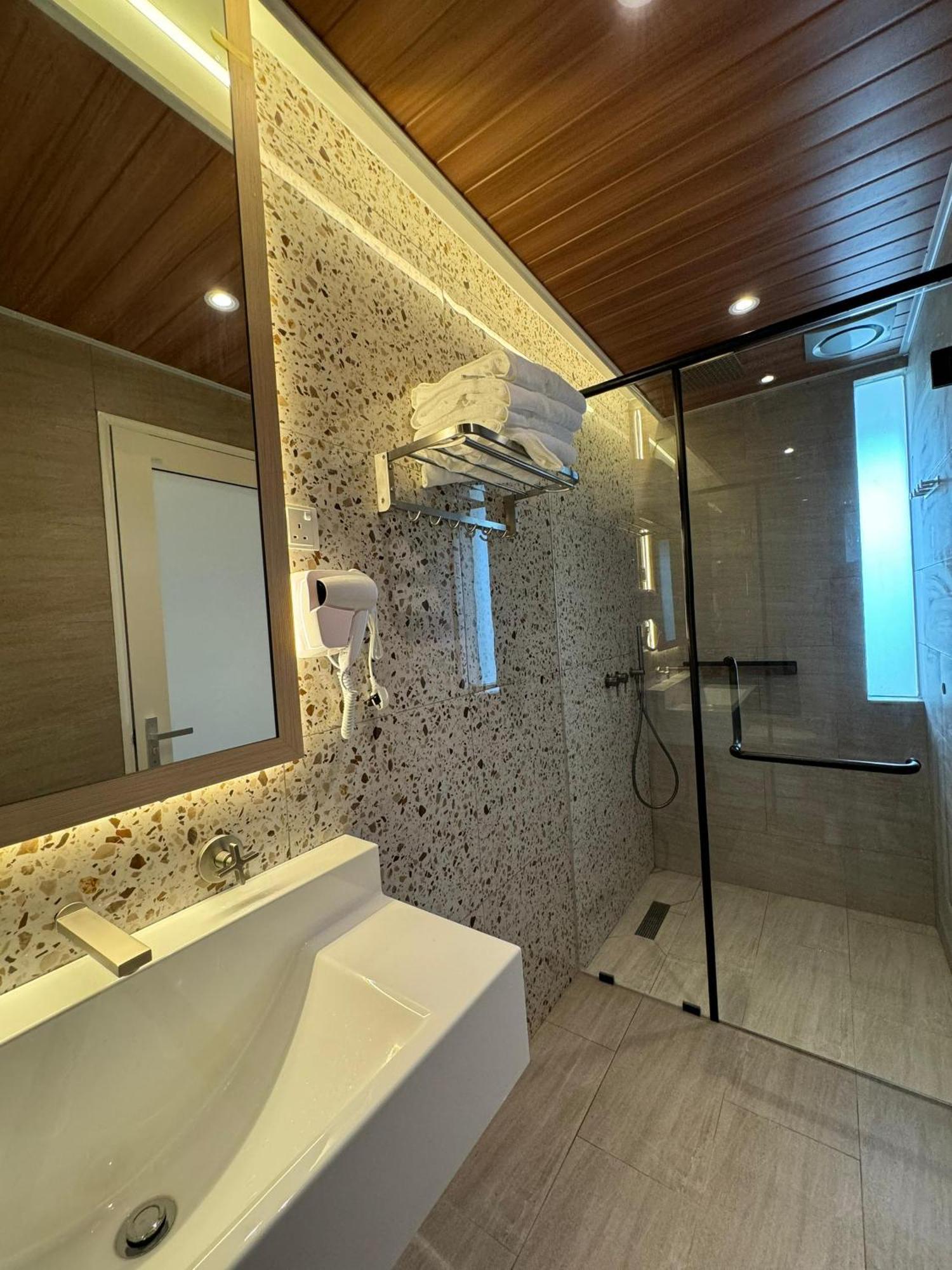 Muzi Boutique Hotel Ίπο Εξωτερικό φωτογραφία