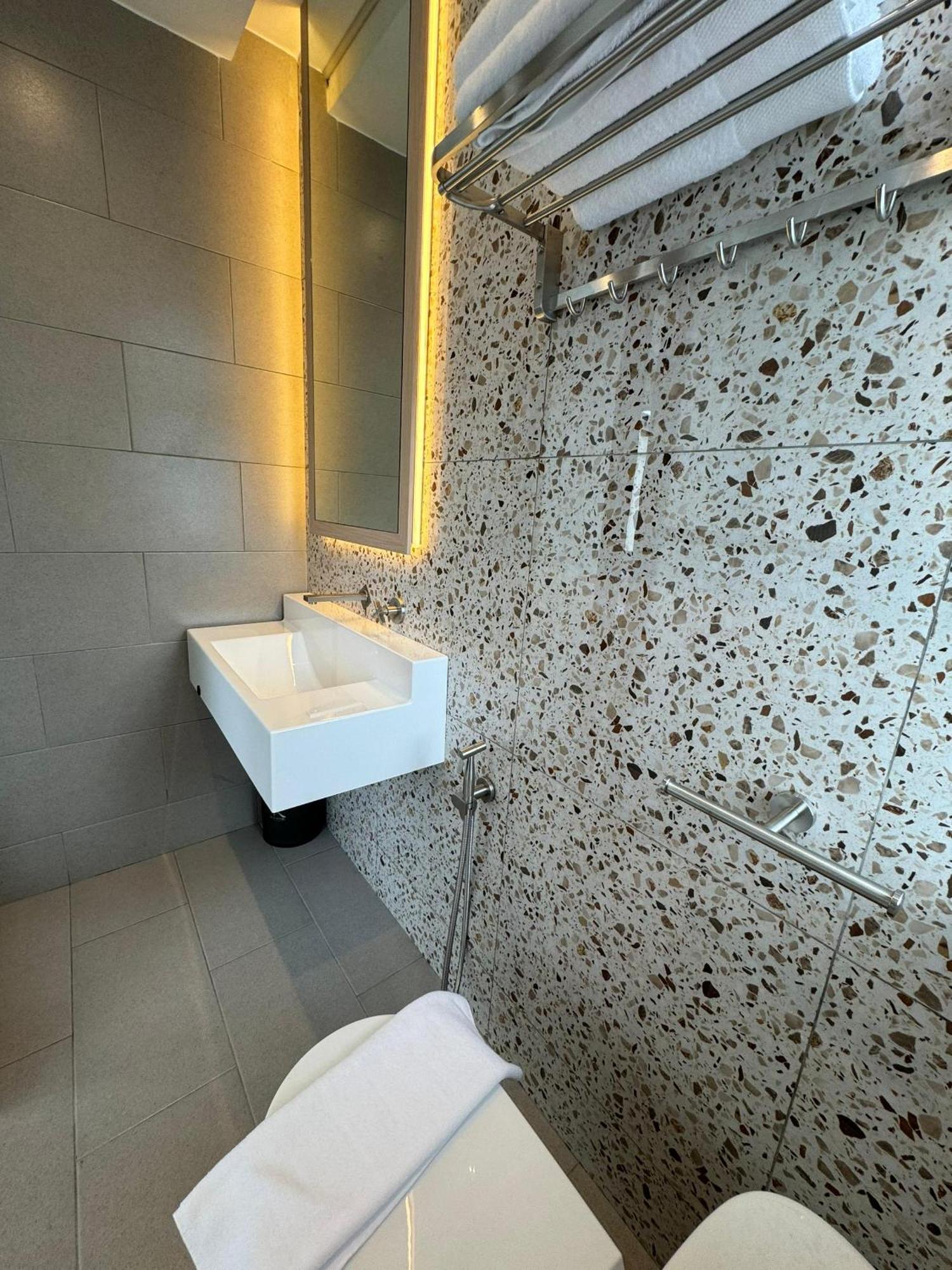 Muzi Boutique Hotel Ίπο Εξωτερικό φωτογραφία